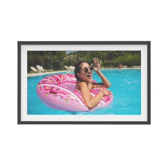 Feelcare 10" WiFi Digital Frame 16GB – Touchscreen, Frameo App - Ambilight